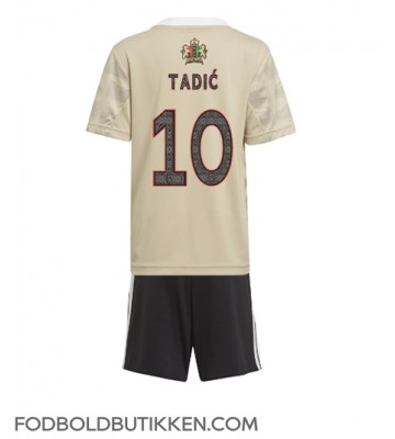 Ajax Dusan Tadic #10 Tredjetrøje Børn 2022-23 Kortærmet (+ Korte bukser)